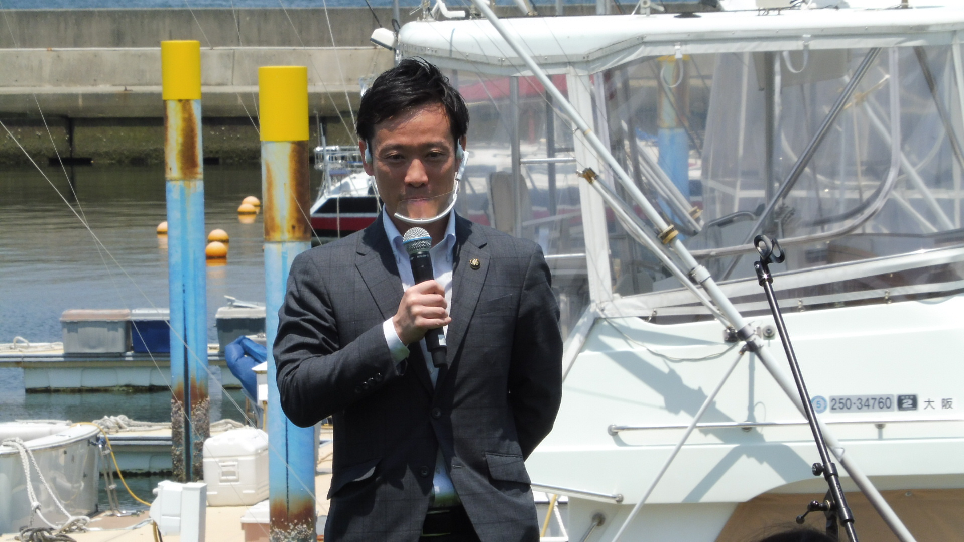 内覧会の様子（市長）