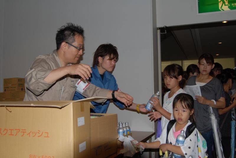 訓練に参加した市民