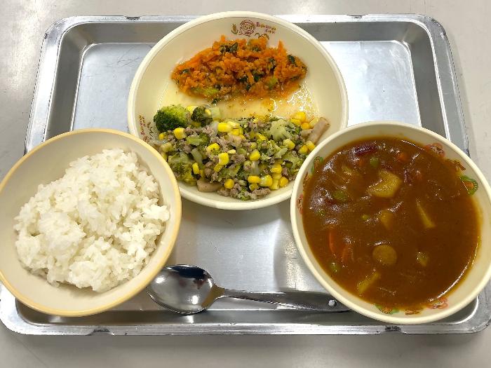 みずかがみを使用した給食