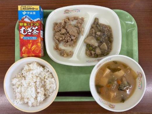 みずかがみを使用した給食