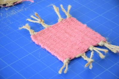 たて糸をむすぶ