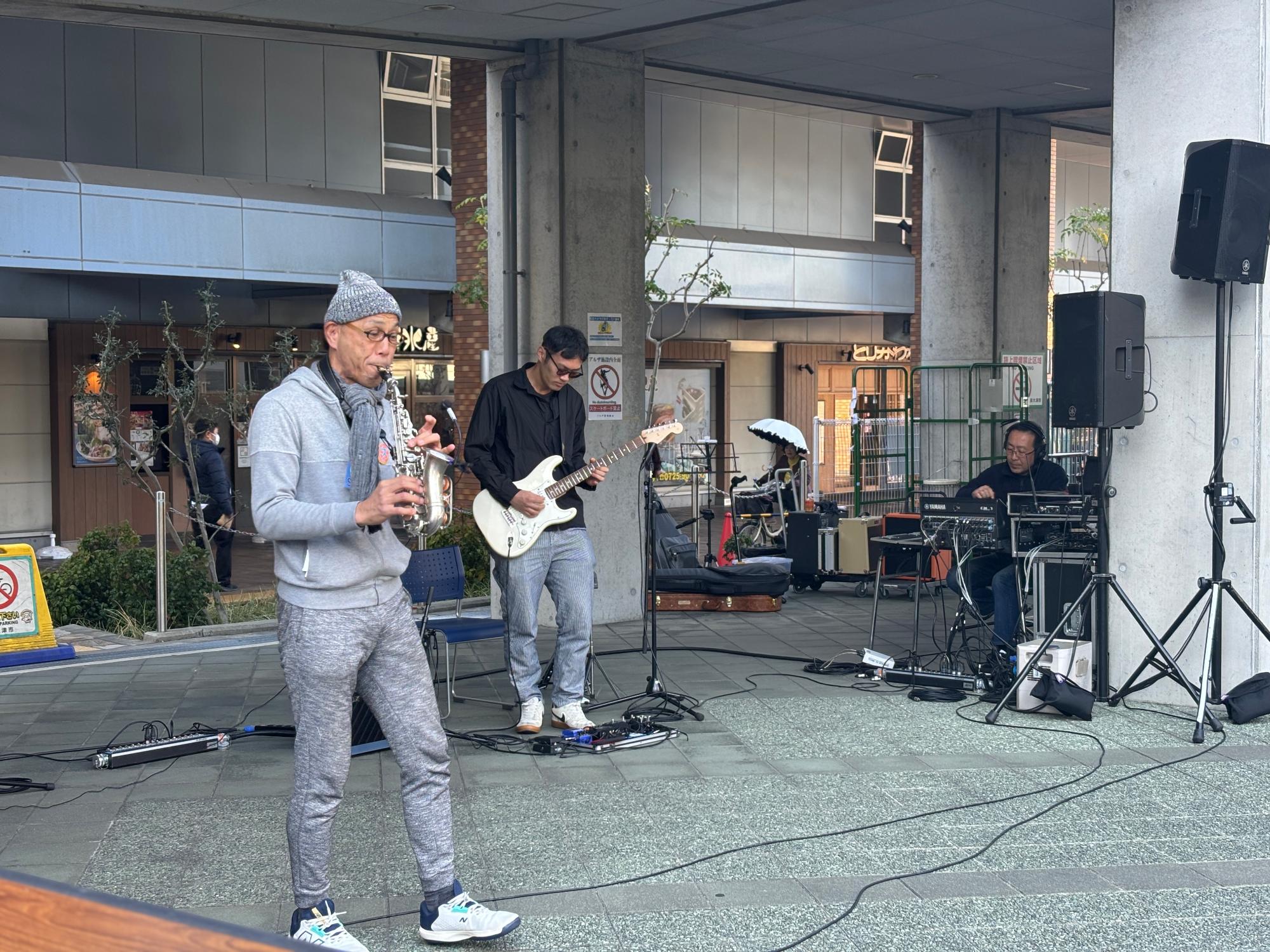 ストリートライブ