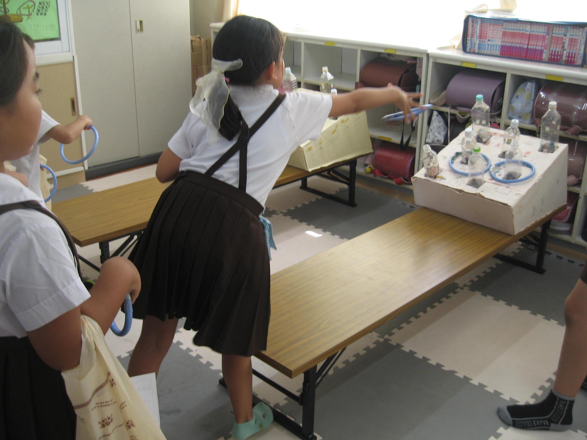 夏まつりを楽しむ子どもたち