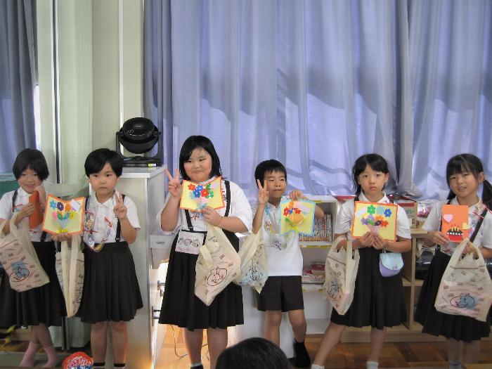 誕生日の子どもたち