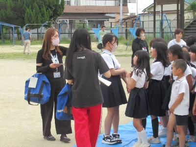 整列する子どもたち
