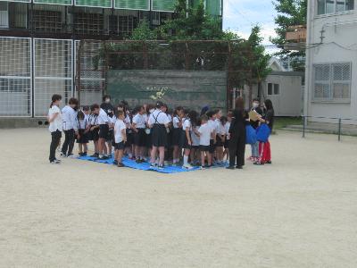 整列する子どもたち