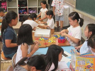 ブロックを組み立てていきます