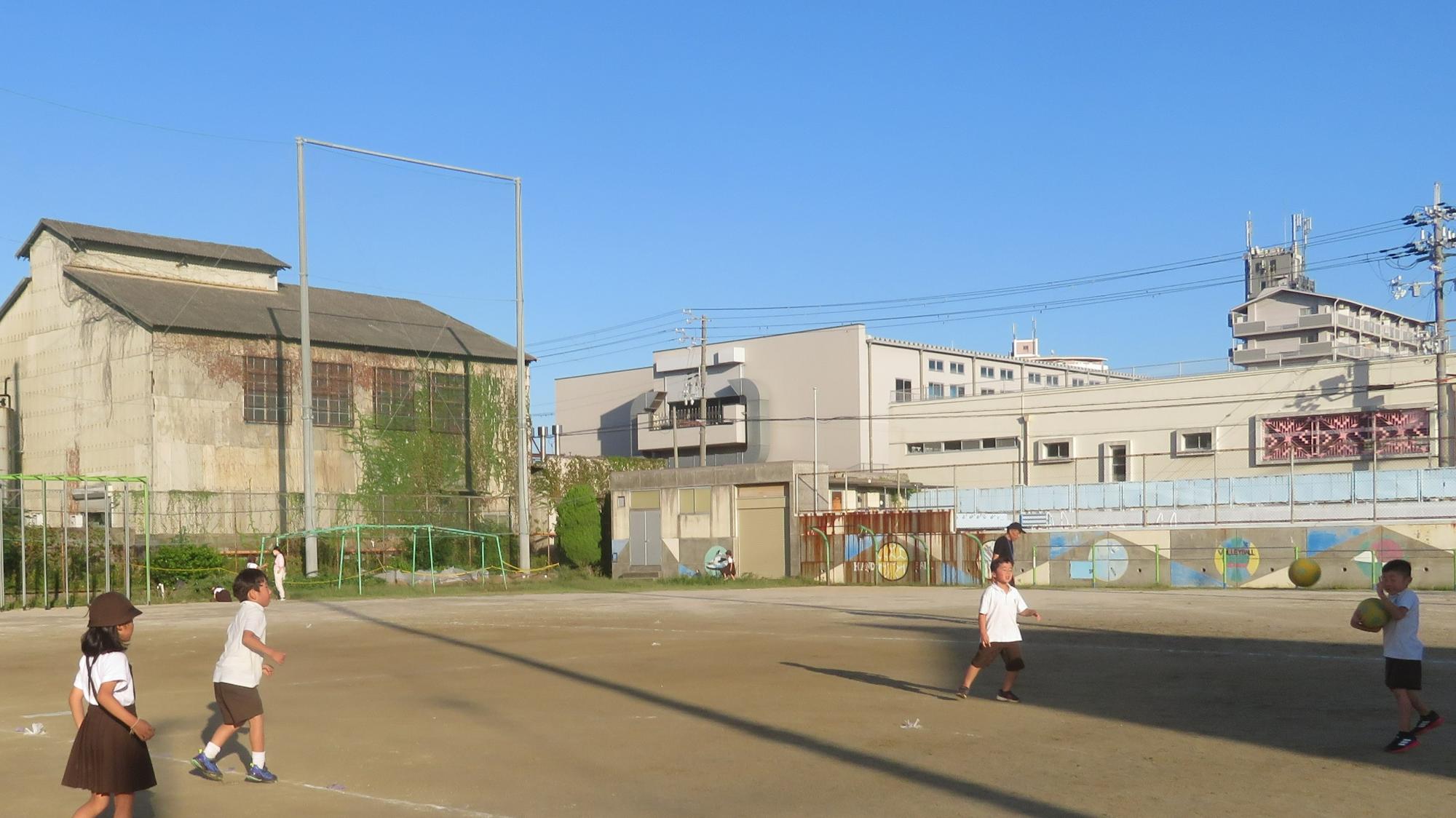 ボールが飛んできました