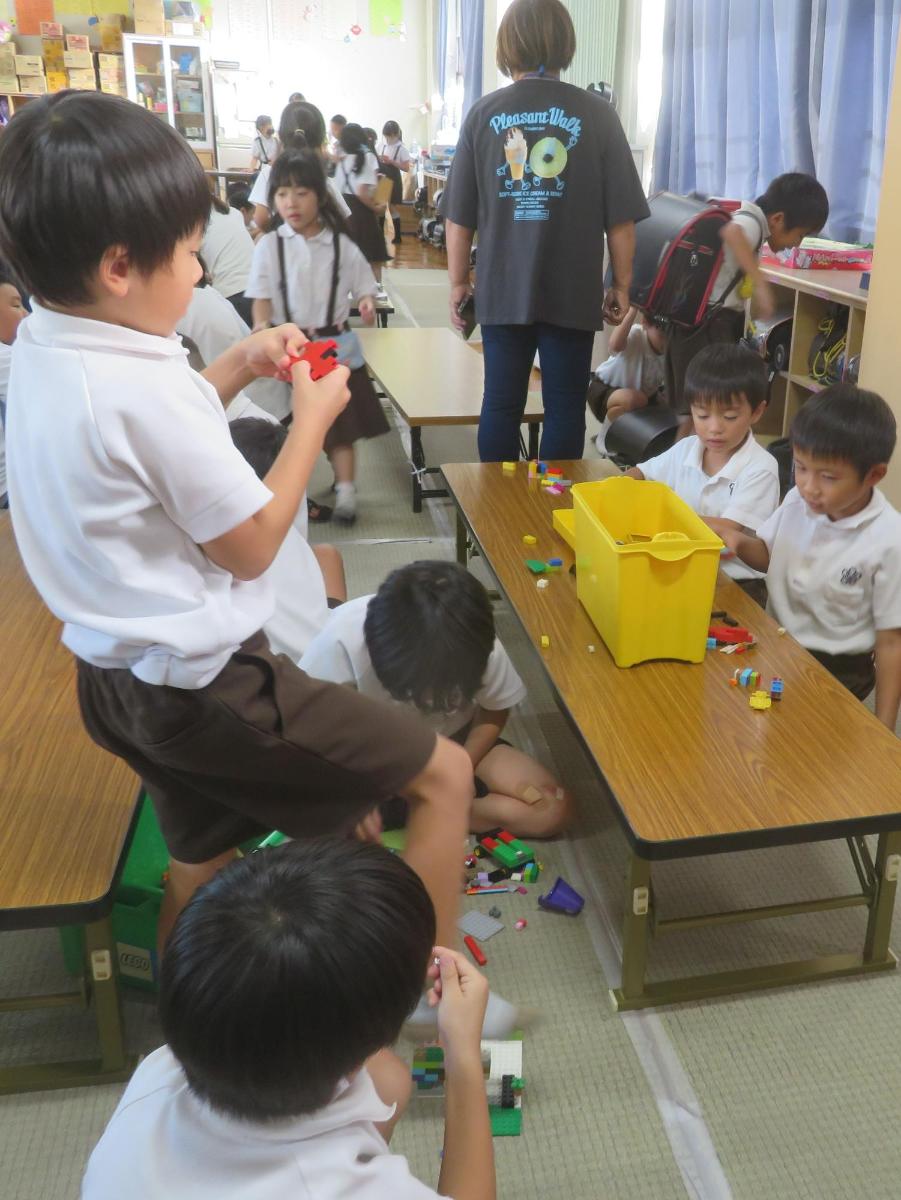 レゴブロックで遊びました