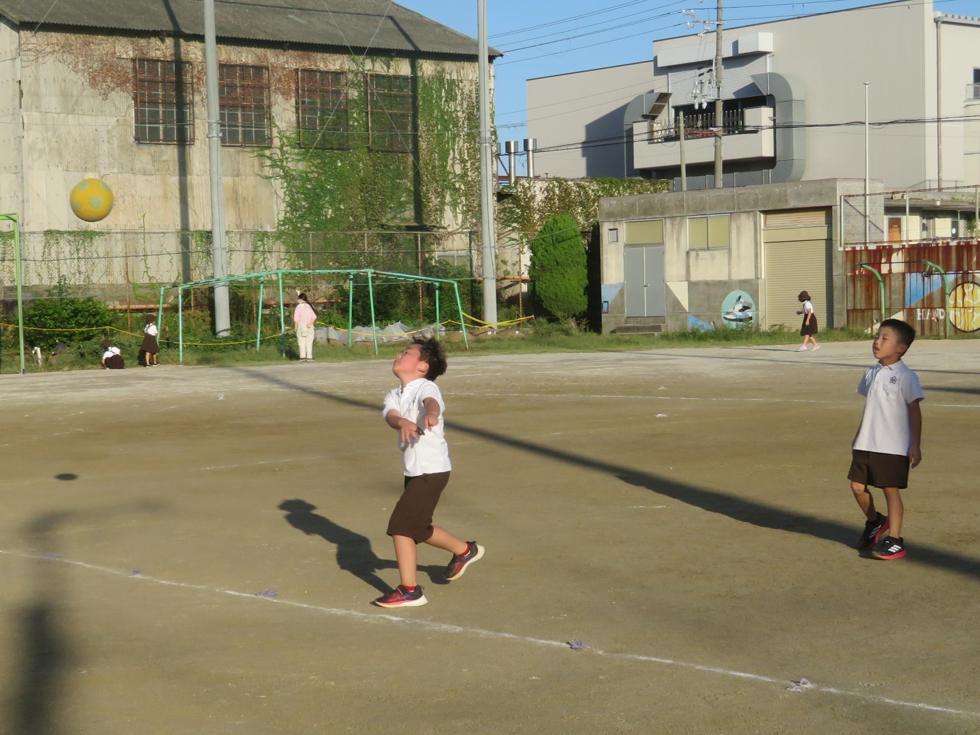 ドッジボールをしました