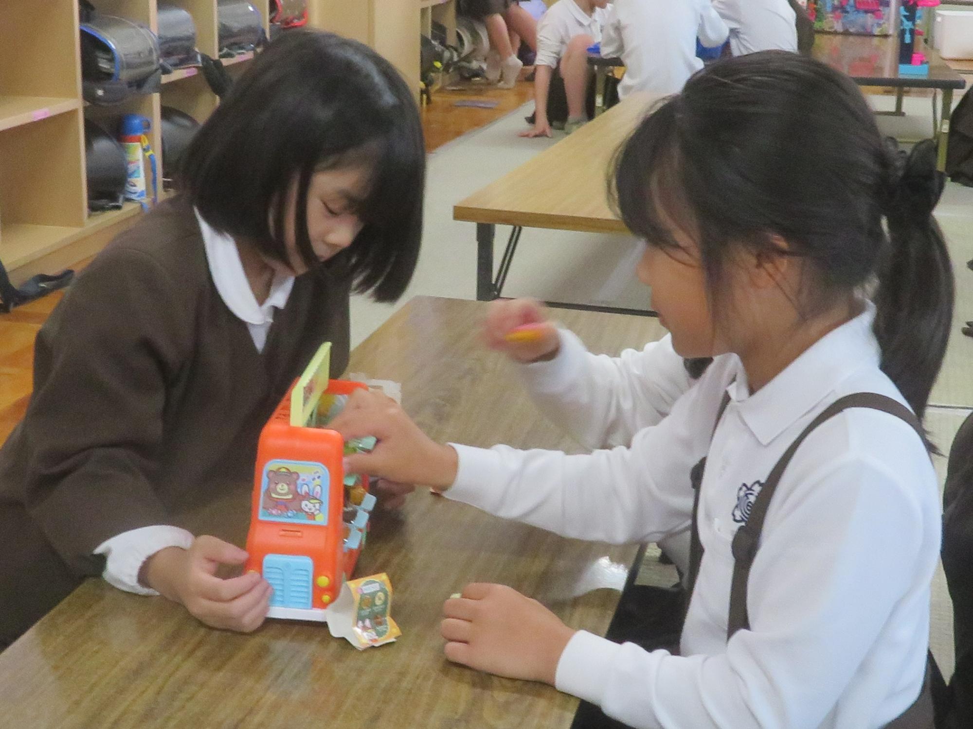 お店屋さんごっこをしました