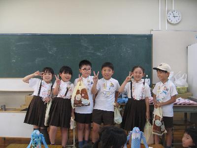 誕生日の子どもたち