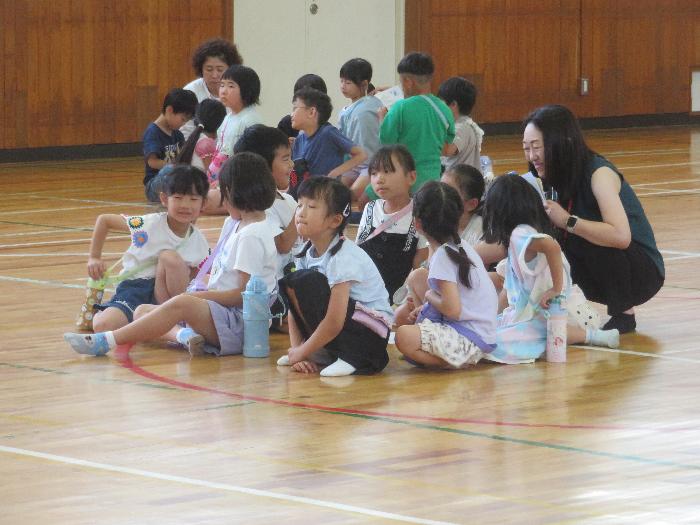 今日の環境学習についての説明を聞く