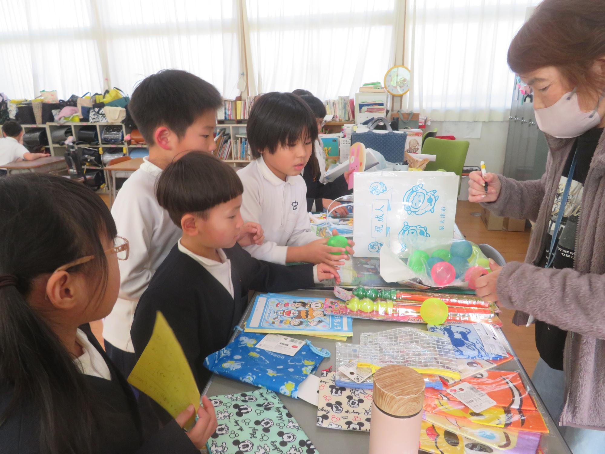 ビンゴの賞品を選びました