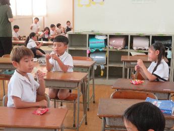 みんなでたべるとよけいおいしいね