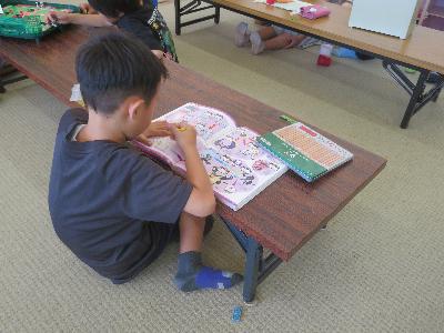 プラバンに写し絵をしました。