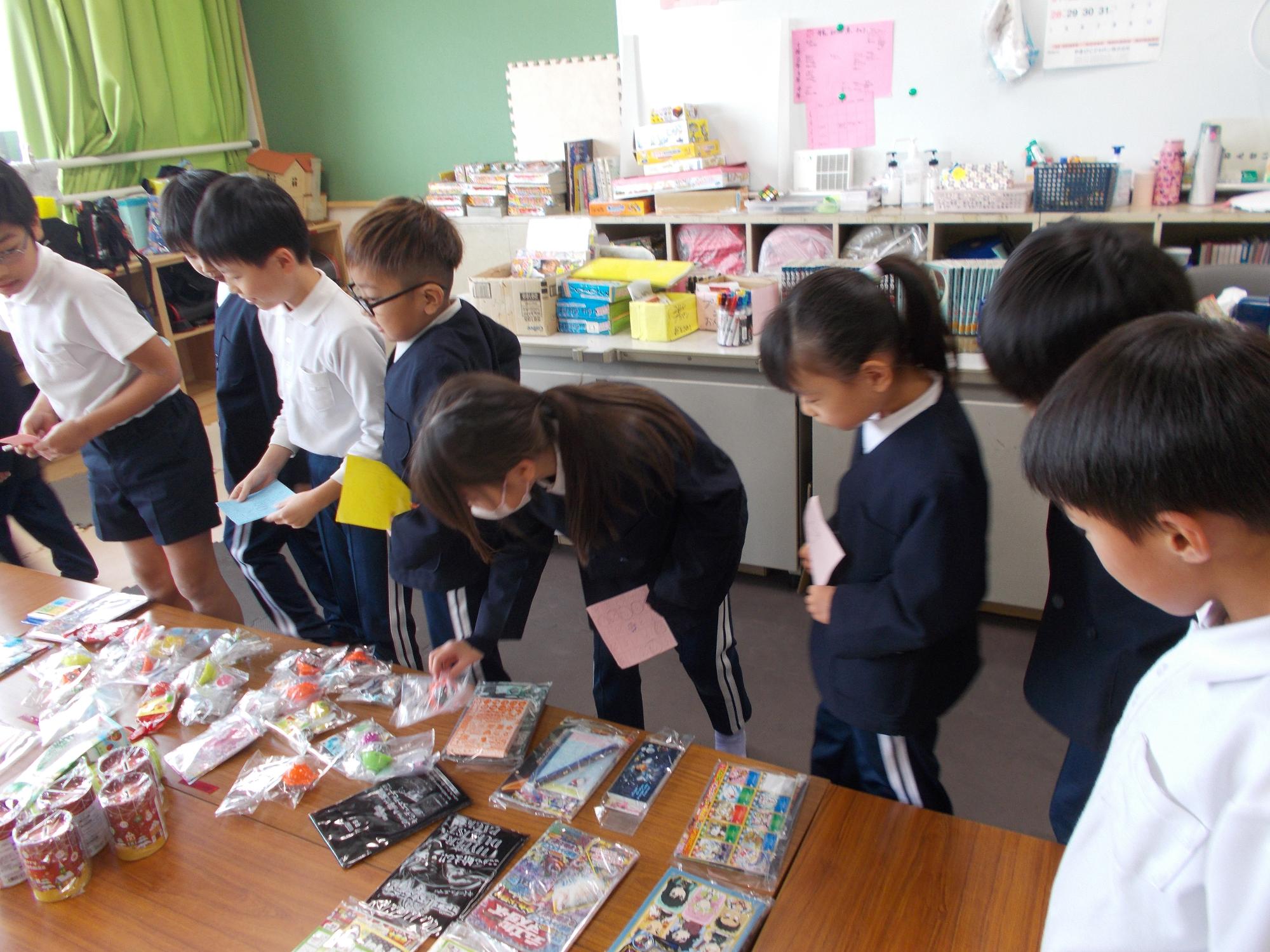 ビンゴの賞品を選びました