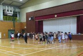 体育館で遊びました