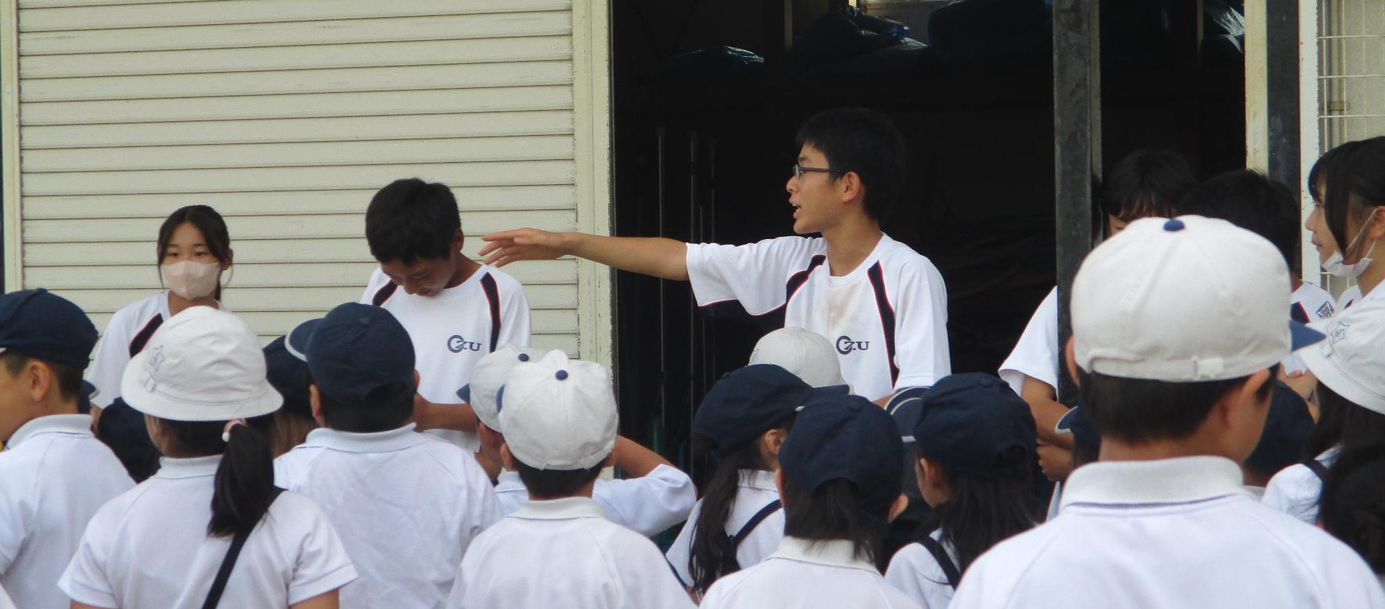 中学生が仲よしに来てくれました