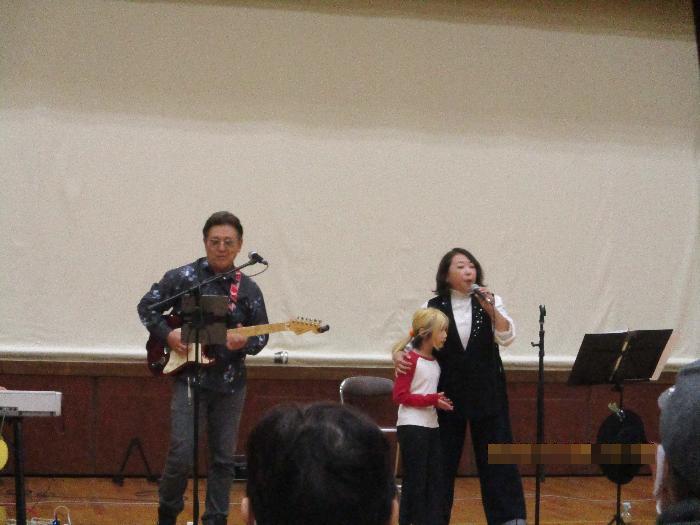 演奏を聞きました