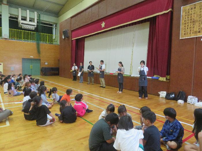 お店屋さんのPRを聞きました