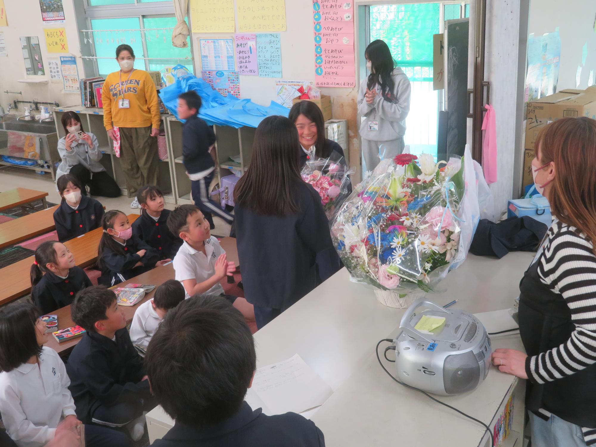 卒業生を送る会もしました