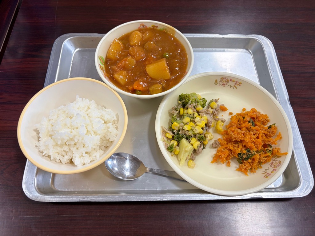 給食の写真