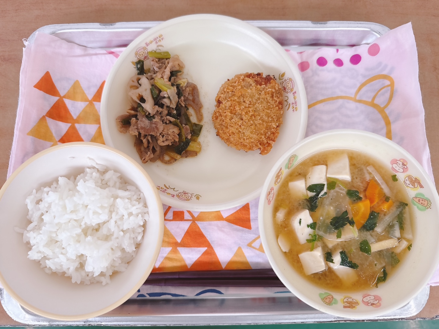 小中学校給食事業